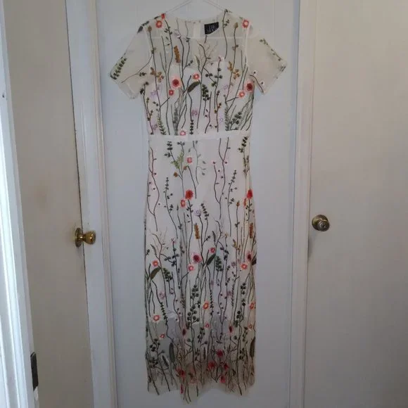 The Moon | Dresses | The Moon Floral Embroidered Dress | Poshmark